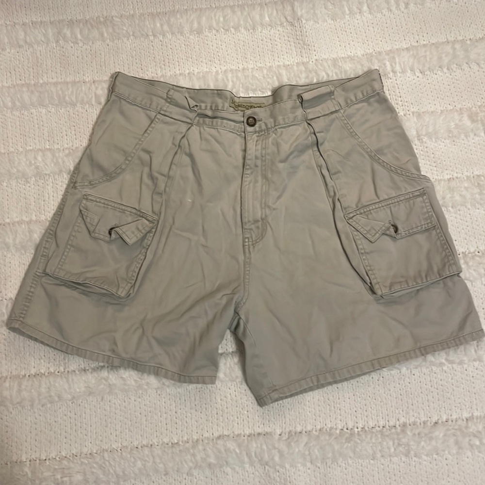 Munsing wear Shorts khaki cargo Beige pockets  mens size 38